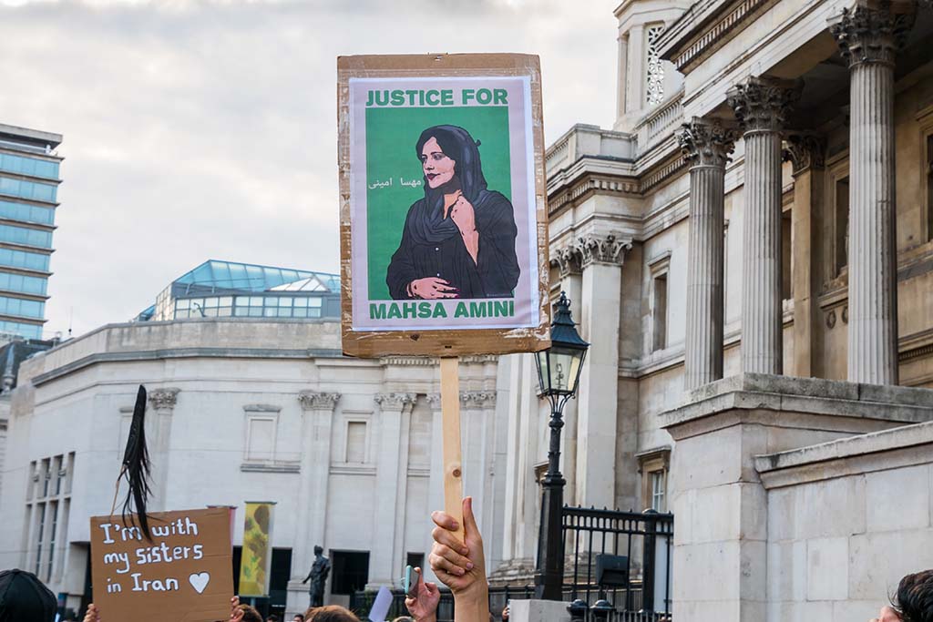 Protest i London den 24 september för att stå i solidaritet med Mahsa Amini och kvinnor i Iran. Foto: Alex Yeung