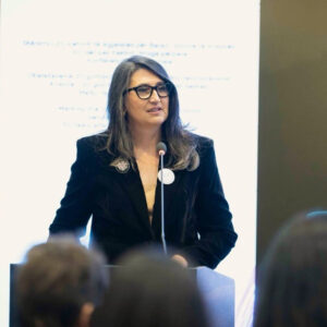 Edi Gusia, generaldirektör för Kosovos jämställdhetsmyndighet och deltagare i programmet.